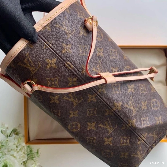 Louis MM Neverfull Vuitton 0718